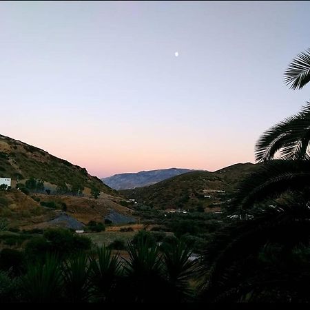 Mavrikou Helen Apartments Skyros Bagian luar foto