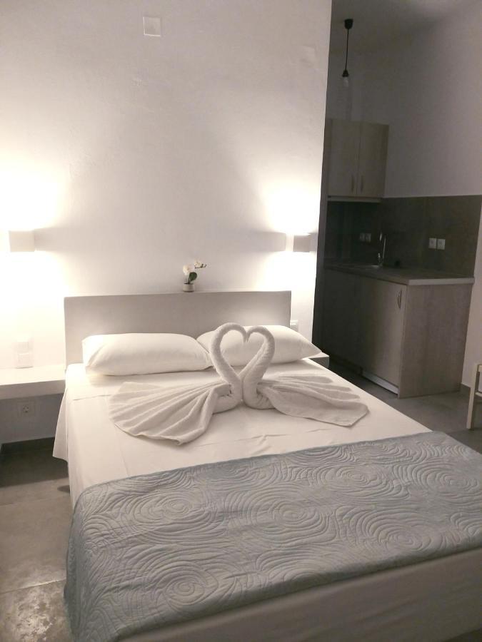 Mavrikou Helen Apartments Skyros Bagian luar foto