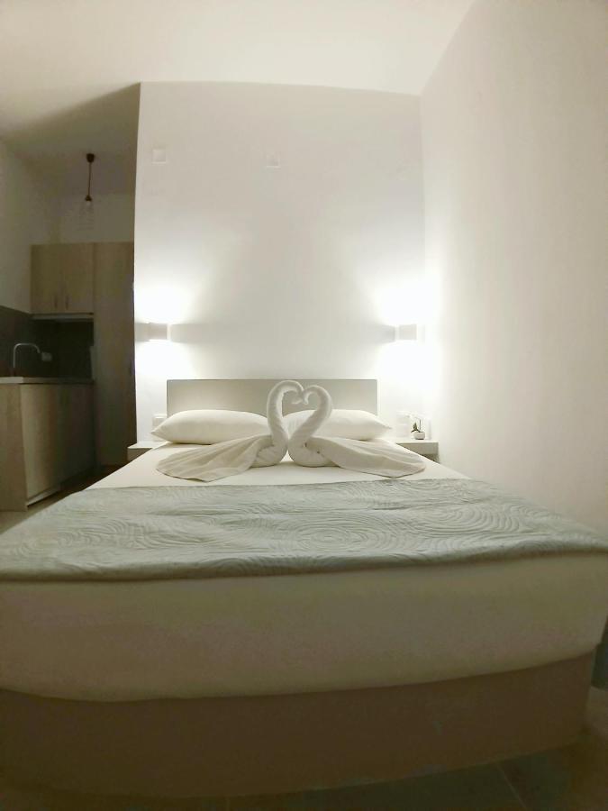 Mavrikou Helen Apartments Skyros Bagian luar foto