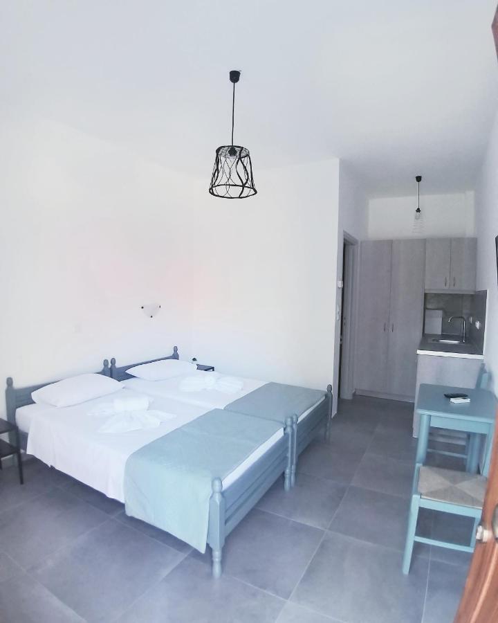 Mavrikou Helen Apartments Skyros Bagian luar foto
