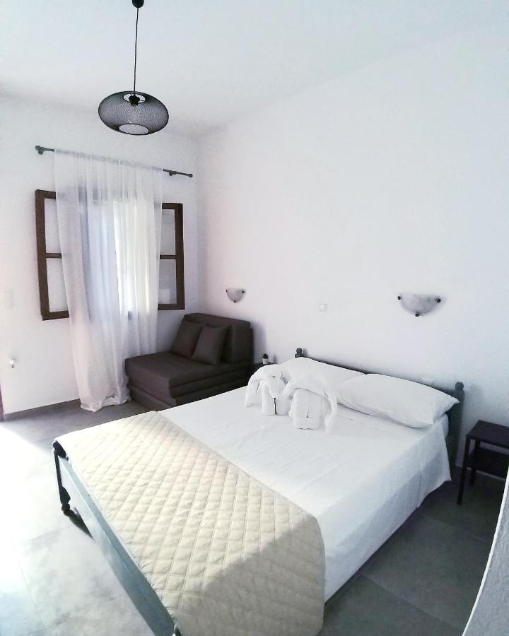 Mavrikou Helen Apartments Skyros Bagian luar foto