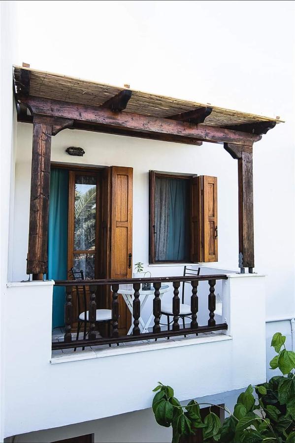 Mavrikou Helen Apartments Skyros Bagian luar foto