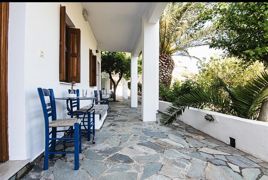 Mavrikou Helen Apartments Skyros Bagian luar foto