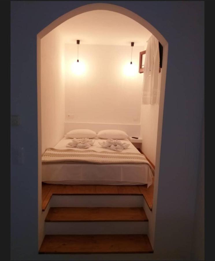 Mavrikou Helen Apartments Skyros Bagian luar foto
