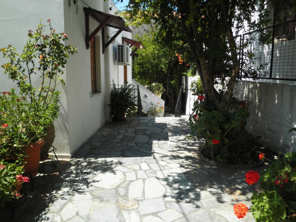 Mavrikou Helen Apartments Skyros Ruang foto