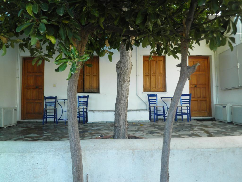 Mavrikou Helen Apartments Skyros Ruang foto